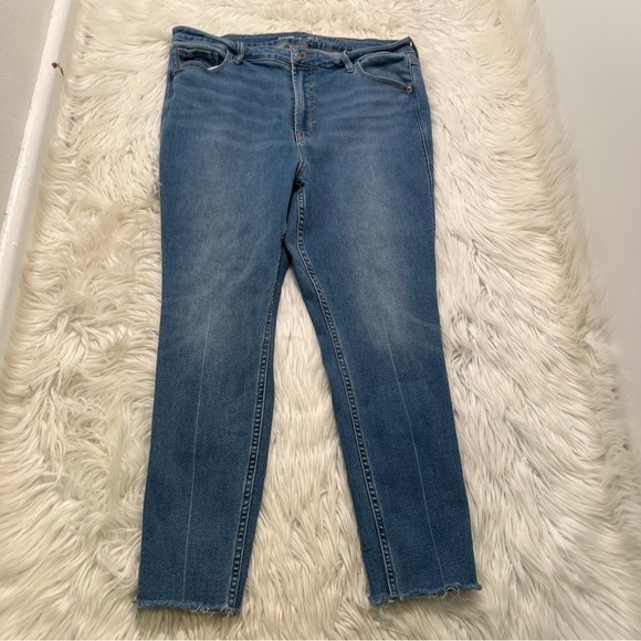 Old Navy Rockstar Super Skinny Jean Mary Kate 18 - Picture 3 of 11